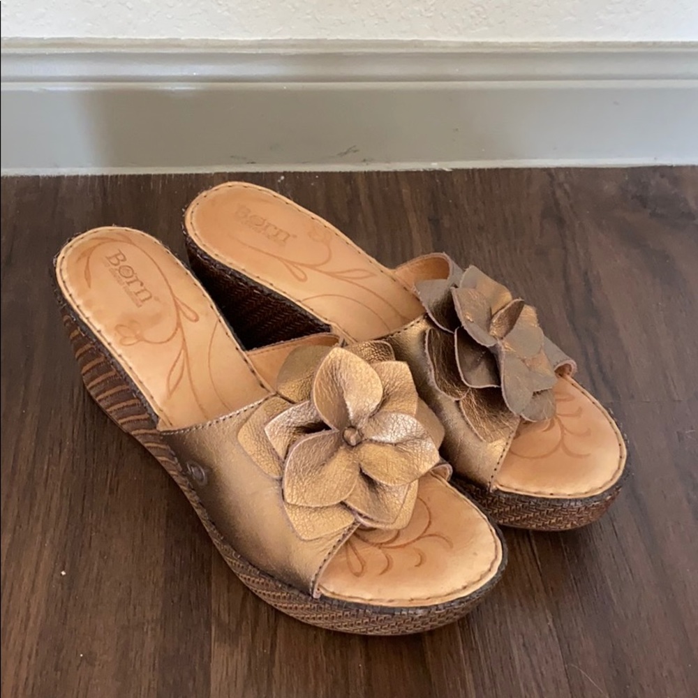 Bronze wedge sandal